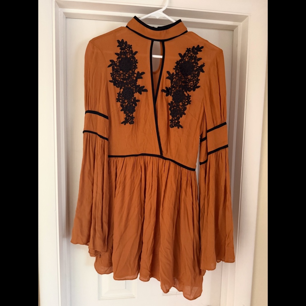 Selfie Leslie Bohemian Style Mini Dress with Black Floral Embroidery. Size M